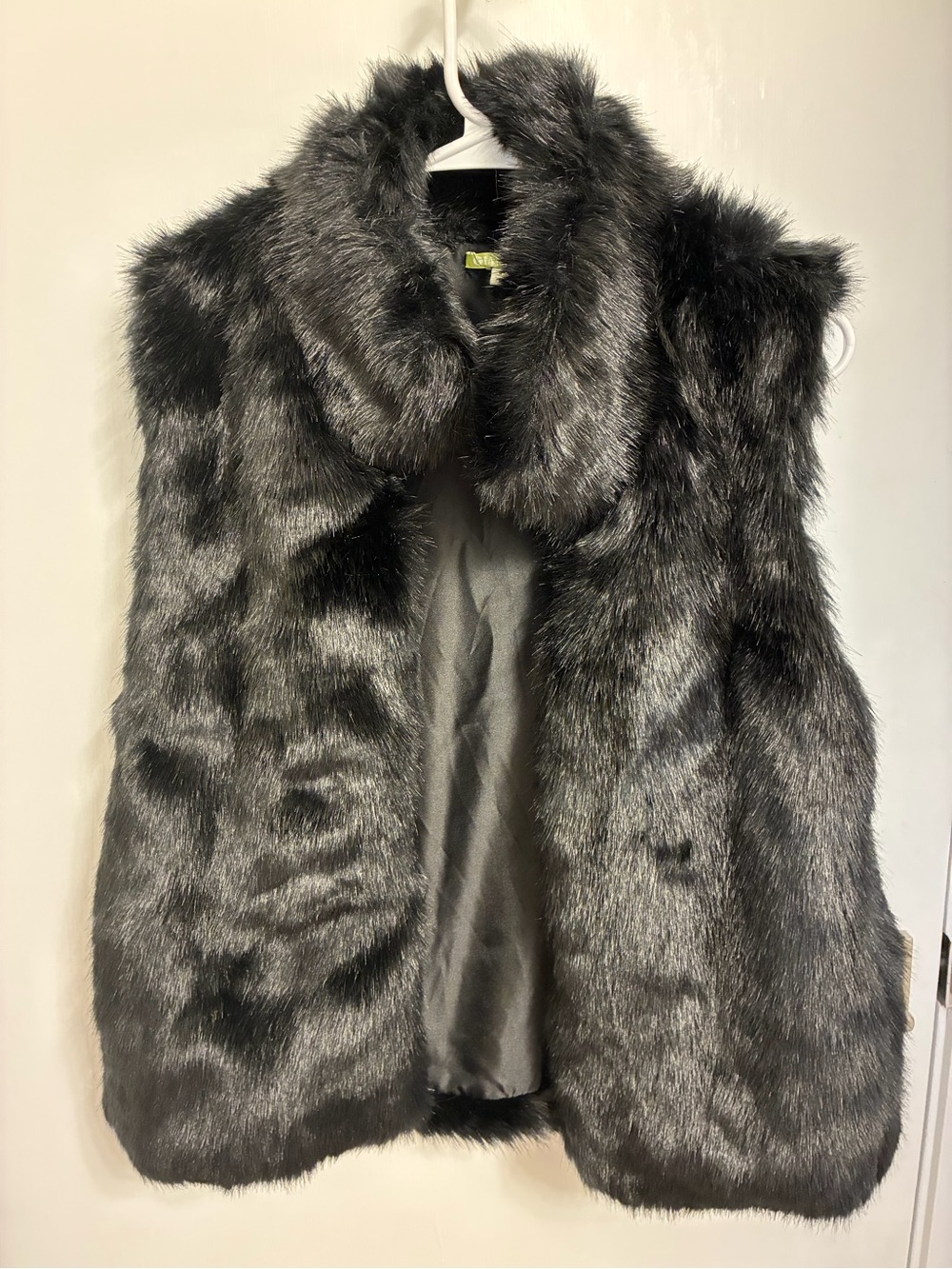 Gianni Bini Faux Fur Vest - XS.